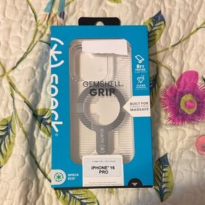 Speck Gemshell Grip Case for iPhone 16 Pro - Transparent